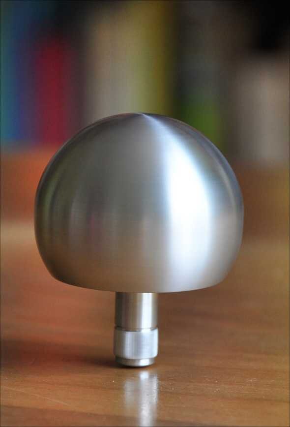 Stehauf-Kreisel aus Aluminium