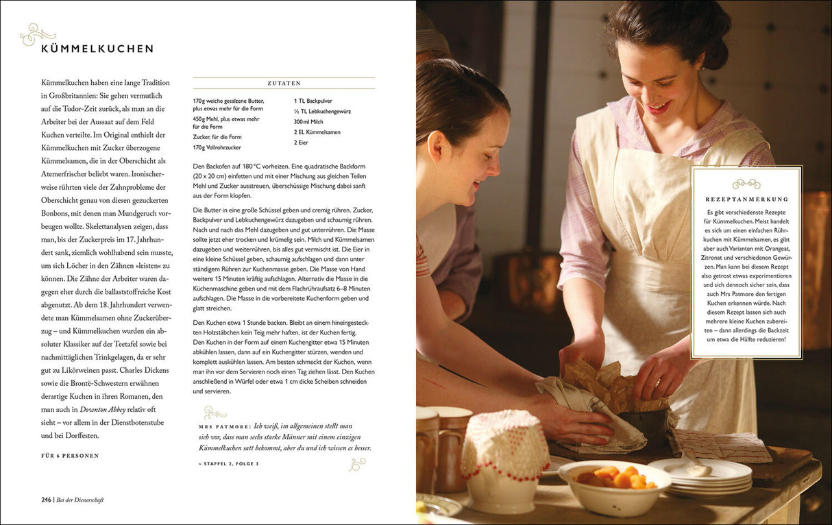 Zwei Frauen beim Backen von Kümmelklößen, eine schneidet die fertigen Klöße, die andere hält eine Schüssel.