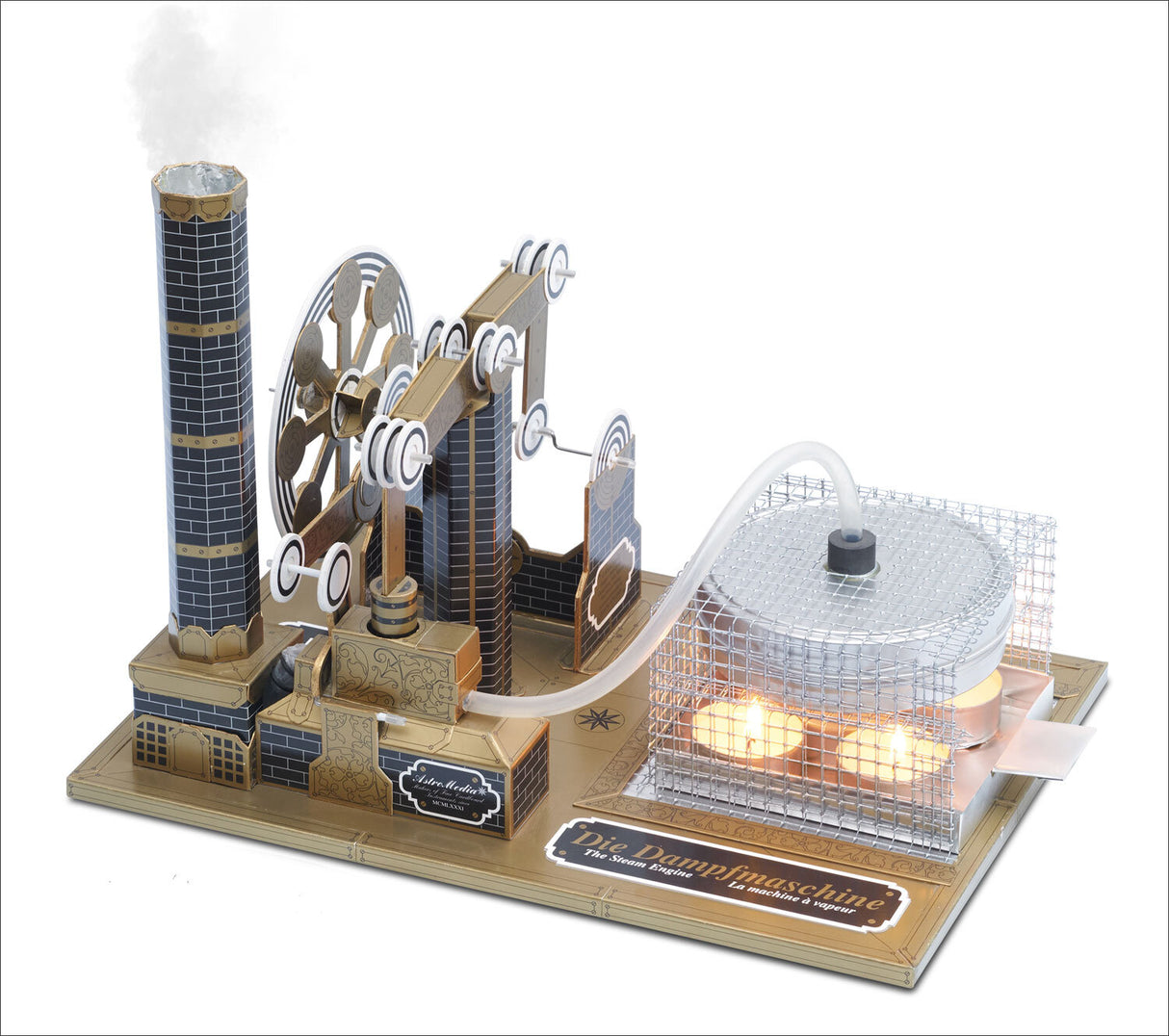 Modell einer Dampfmachine mit Rauch, Rädern, Zylindern und Wasserbehälter auf Holzgrund.