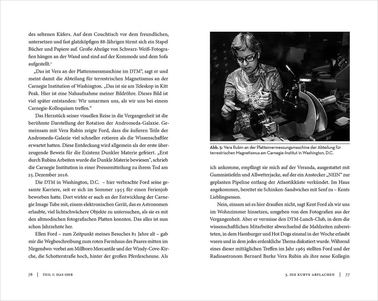 Vera Rubin arbeitet an einer Plattenvermessungsmaschine der Abteilung für terrestrischen Magnetismus am Carnegie-Institut