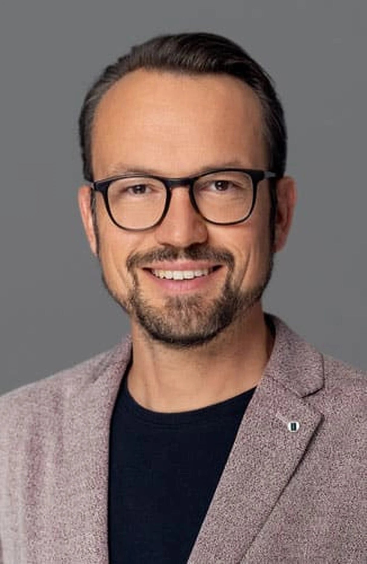 Von Spinnen und Menschen. Eine verwobene Beziehung