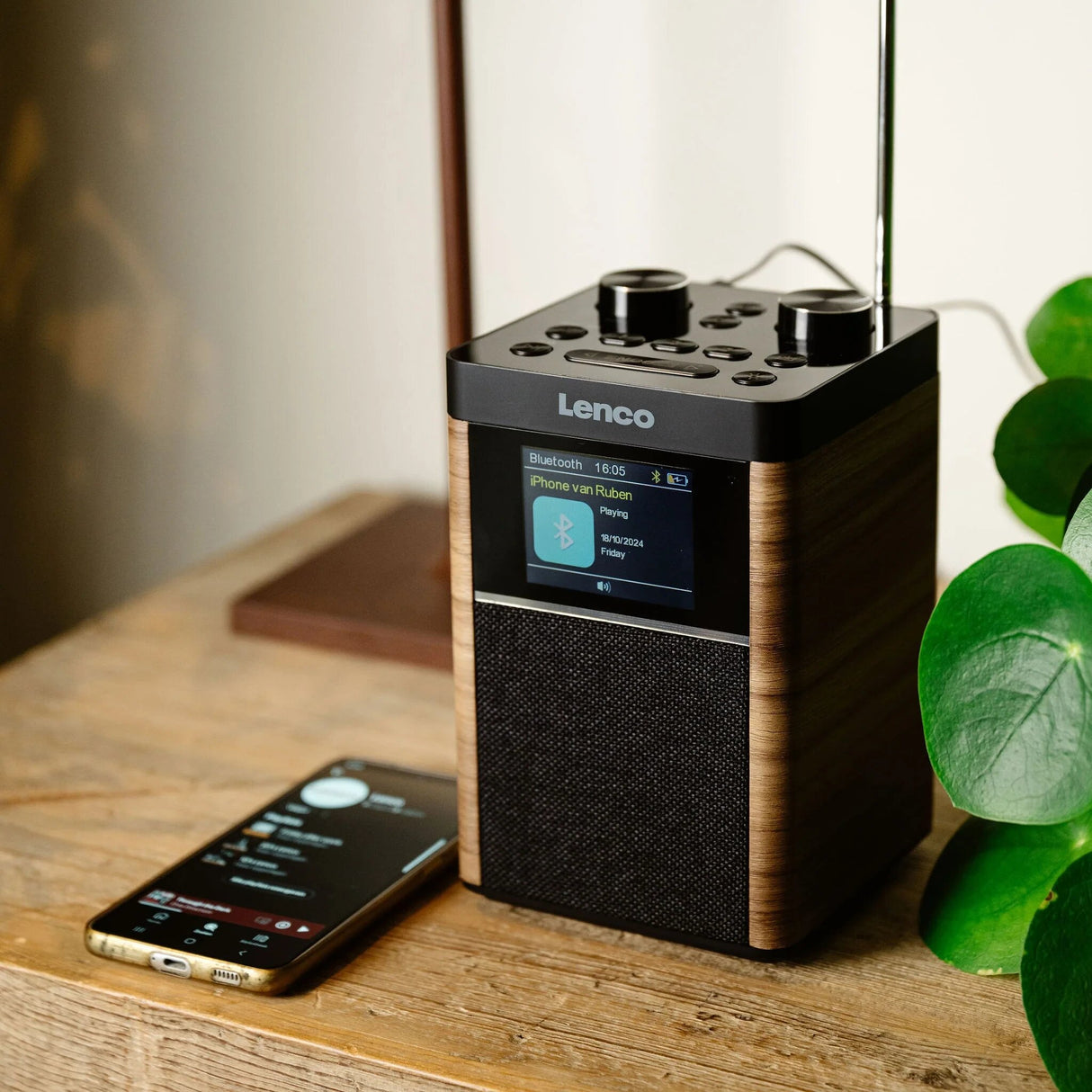Lenco PDR-060WD. Tragbares DAB+ Radio mit Bluetooth,