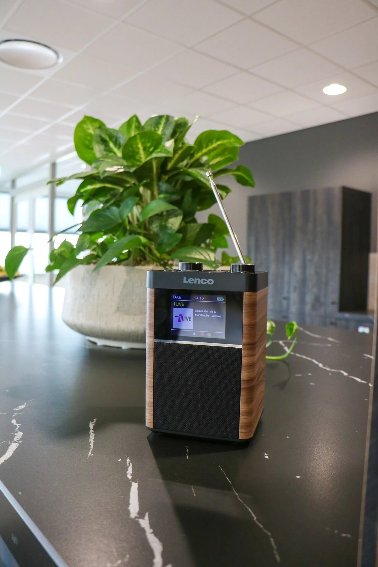 Lenco PDR-060WD. Tragbares DAB+ Radio mit Bluetooth,