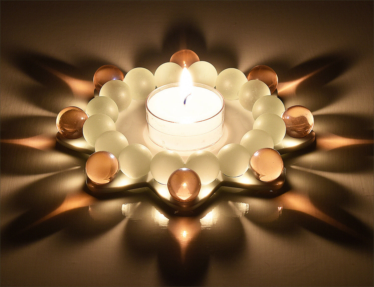 Dresdner Glasperlenstern. Großer Achter rosé-weiß