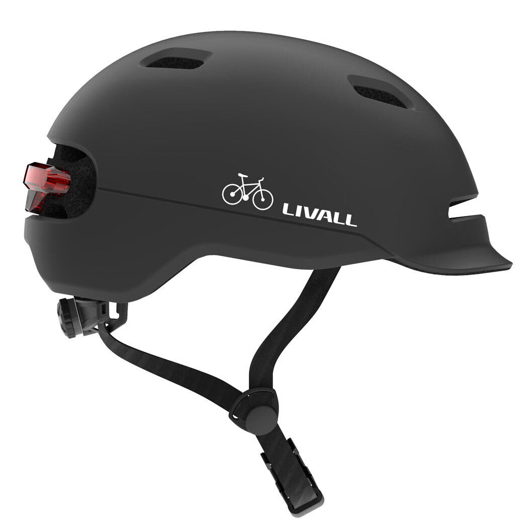 Schwarzer Fahrradhelm mit Riemen, Rücklicht und Logo "LIVALL" mit Fahrradsymbol.