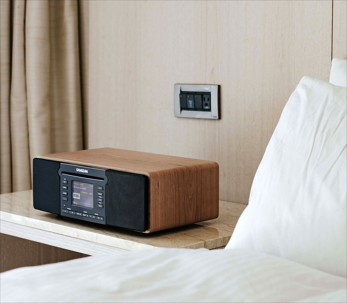 Sangean Soundsystem DDR-66BT Walnussholz