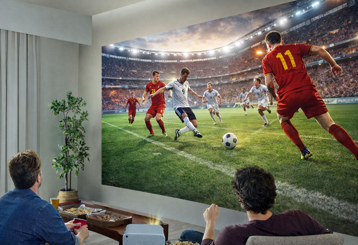 Lenco LPJ-960SI Full HD LCD-Projektor mit WLAN.