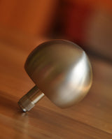 Stehauf-Kreisel aus Aluminium