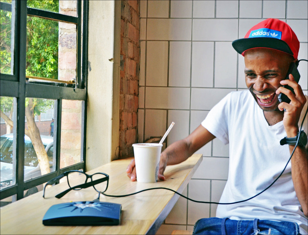 Little Sun Charge. Solar-Ladestation