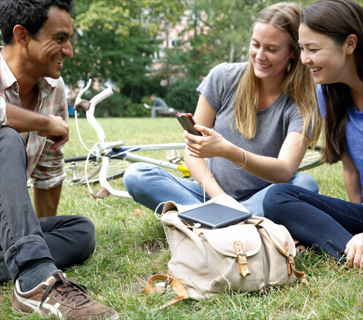 Little Sun Charge. Solar-Ladestation
