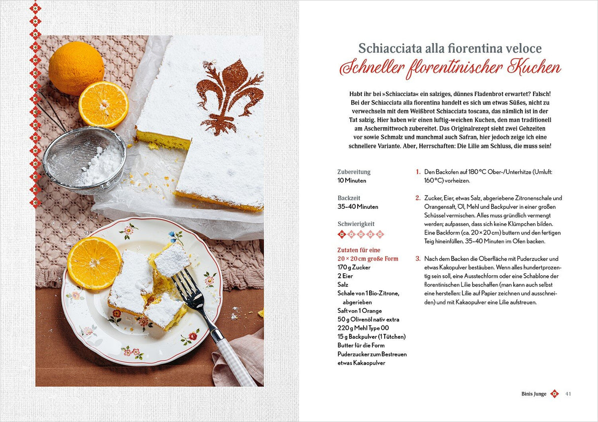 Bodenständiger, mit Puderzucker bestäubter Florentiner-Kuchen mit Orangenscheibe und Zitrone, auf Teller und Küchenutensilien.