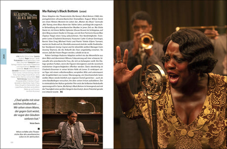 Linke Seite: Text über "Ma Rainey's Black Bottom" mit Bild und Zitat. Rechte Seite: Frau singt mit geschlossenen Augen, Mikrofon, 