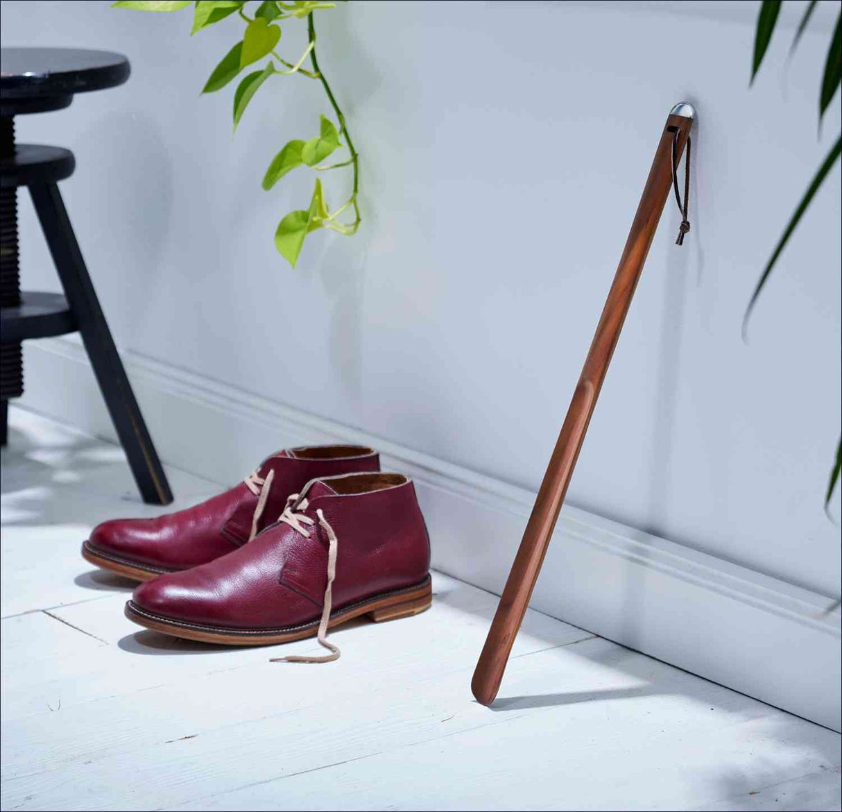 WINDSOR Schuhlöffel. Extra lang. Wallnuss.