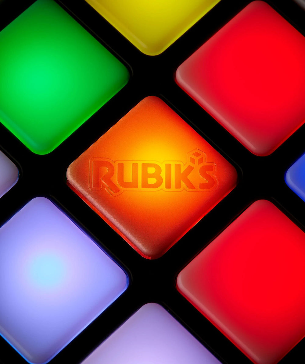 Rubik's Rush. Elektronisches Farb- und Reaktionsspiel