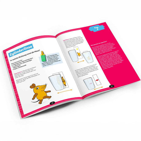 Offenes Kinderbuch mit bunten Illustrationen und Text, zeigt ein Experiment mit Wasser und einer Maus.
