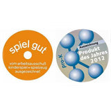 Zwei Medaillen, eine orange mit "spiel gut" und eine silberne mit blauen Kugeln, beide mit Auszeichnungen.