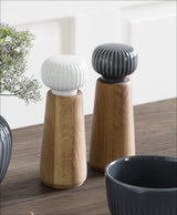 Kähler Design Hammershøi Gewürzmühle. Farbe weiß