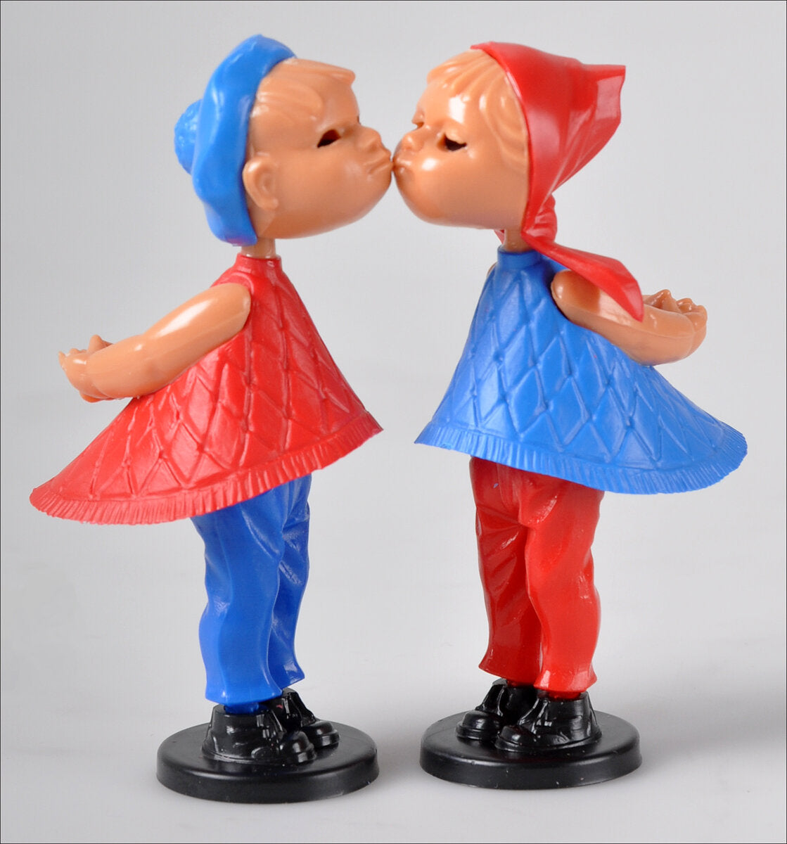 Magnetfiguren-Set: Kusspuppen und Ballerina