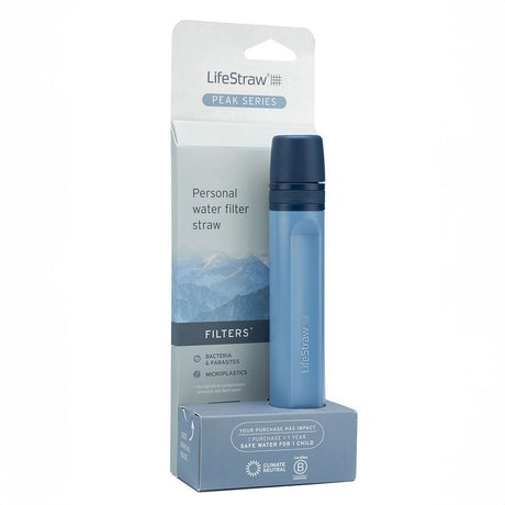 Trinkhalm mit Wasserfilter in blauer Verpackung, in Pappschachtel mit Produktinformationen.