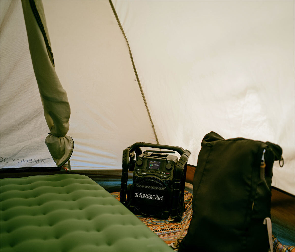 Sangean U4X Baustellen- und Outdoor-Radio